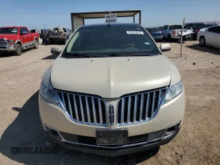 2015 Lincoln MKX z VIN 2LMDJ6JK3FBL33429, wystawiony jako Copart lot #57814675 z przebiegiem 82 293 mil mil oraz Szkoda całkowita • Salvage title. Historia ofert i sprzedaży dostępna na DreamBid. Obrazek 5.