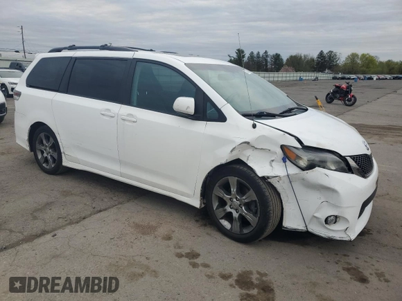 2012 Toyota Sienna SE with VIN 5TDXK3DC6CS185557, listed as a Copart auction lot 53316495 with 131,898 mi miles and Salvage Title. Bid and sale history available at carsss.com. Image 4.