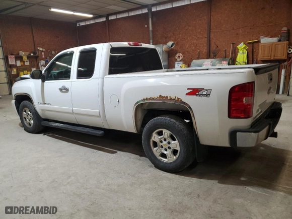 2008 Chevrolet Silverado 1500 LT w/1LT with VIN 2GCEK19J181321417, listed as a Copart auction lot 51521345 with 222,111 mi miles and Salvage Title. Bid and sale history available at carsss.com. Image 2.