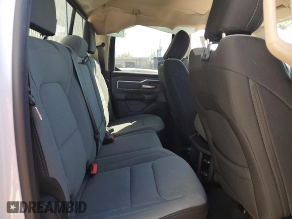 2020 Ram 1500 Big Horn z VIN 1C6SRFBT2LN371989, wystawiony jako Copart lot #50135945 z przebiegiem 75 103 mil mil oraz Szkoda całkowita • Salvage title. Historia ofert i sprzedaży dostępna na DreamBid. Obrazek 10.