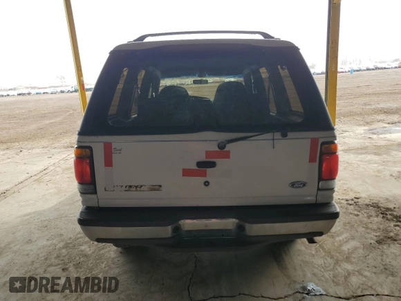 1996 Ford Explorer XL z VIN 1FMDU34X4TUB28989, wystawiony jako Copart lot #45748985 z przebiegiem 169 879 mil mil oraz Szkoda całkowita • Salvage title. Historia ofert i sprzedaży dostępna na DreamBid. Obrazek 6.