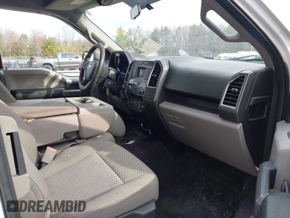 2016 Ford F-150 XLT with VIN 1FTFX1EF5GFC75380, listed as a IAAI auction lot 41994753 with 180,858 mi miles and . Bid and sale history available at carsss.com. Image 5.