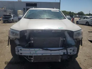 2018 GMC Acadia Denali z VIN 1GKKNXLS5JZ102542, wystawiony jako Copart lot #54246655 z przebiegiem 95 135 mil mil oraz Szkoda całkowita • Salvage title. Historia ofert i sprzedaży dostępna na DreamBid. Obrazek 5.