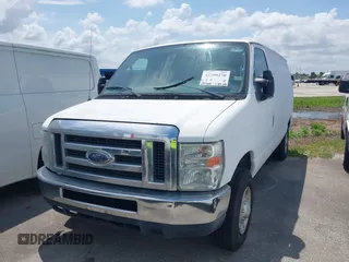 2013 Ford Econoline Cargo Commercial z VIN 1FTNE2EW8DDB01110, wystawiony jako IAAI lot #42290270 z przebiegiem 241 988 mil mil oraz . Historia ofert i sprzedaży dostępna na DreamBid. Obrazek 18.