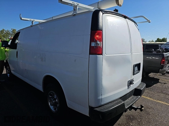 2013 Chevrolet Express Cargo z VIN 1GCWGFCA8D1175464, wystawiony jako IAAI lot #42409029 z przebiegiem 166 299 mil mil oraz . Historia ofert i sprzedaży dostępna na DreamBid. Obrazek 41.
