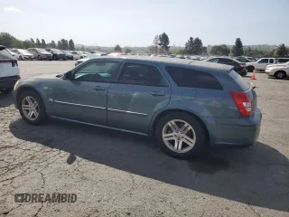 2005 Dodge Magnum RT z VIN 2D4GV58255H622666, wystawiony jako Copart lot #61098065 z przebiegiem 113 214 mil mil oraz Czysty tytuł • Clean title. Historia ofert i sprzedaży dostępna na DreamBid. Obrazek 2.
