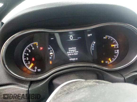 2020 Jeep Grand Cherokee Laredo E z VIN 1C4RJFAG3LC298226, wystawiony jako Copart lot #43779795 z przebiegiem 107 058 mil mil oraz Szkoda całkowita • Salvage title. Historia ofert i sprzedaży dostępna na DreamBid. Obrazek 9.
