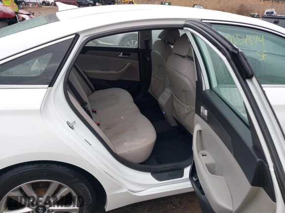 2016 Hyundai Sonata SE with VIN 5NPE24AF2GH351953, listed as a IAAI auction lot 41658674 with 126,126 mi miles and . Bid and sale history available at carsss.com. Image 8.