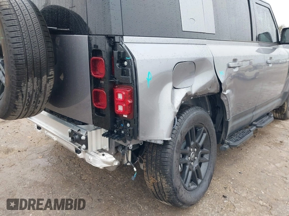 2024 Land Rover Defender with VIN SALEJEEU9R2312923, listed as a IAAI auction lot 41548930 with 104,449 mi miles and . Bid and sale history available at DreamBid. Image 6.