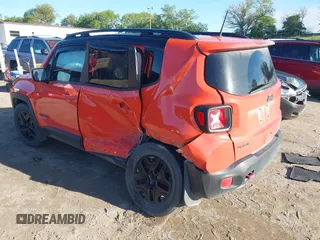 2018 Jeep Renegade Trailhawk z VIN ZACCJBCB6JPH44846, wystawiony jako IAAI lot #42320847 z przebiegiem 103 004 mil mil oraz . Historia ofert i sprzedaży dostępna na DreamBid. Obrazek 3.