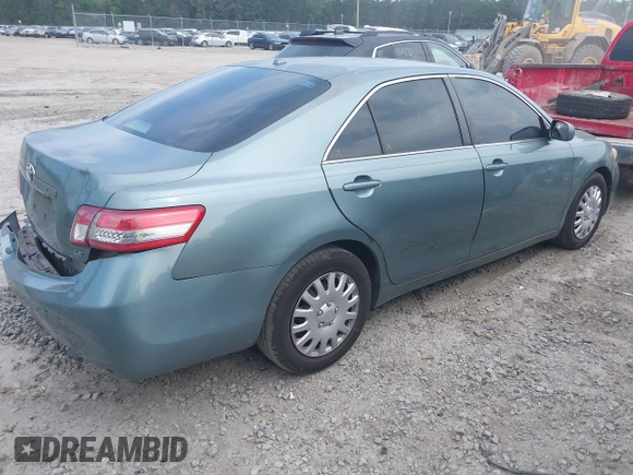 2011 Toyota Camry LE z VIN 4T1BF3EK8BU723900, wystawiony jako IAAI lot #42298997 z przebiegiem 189 130 mil mil oraz . Historia ofert i sprzedaży dostępna na DreamBid. Obrazek 4.