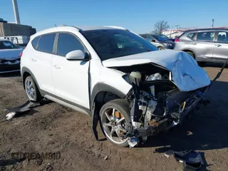 2017 Hyundai Tucson SE with VIN KM8J3CA46HU376457, listed as a IAAI auction lot 41680650 with 122,349 mi miles. Bid and sale history available at carsss.com. Image 1.