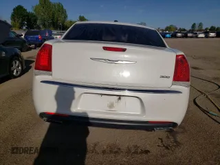 2016 Chrysler 300 Anniversary Edition z VIN 2C3CCAAG5GH161086, wystawiony jako Copart lot #69373003 z przebiegiem Nie podano mil oraz Szkody całkowita. Historia ofert i sprzedaży dostępna na DreamBid. Obrazek 6.