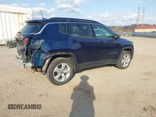 2019 Jeep Compass Latitude with VIN 3C4NJDBB0KT818133, listed as a IAAI auction lot 40736830 with 37,714 mi miles. Bid and sale history available at carsss.com. Image 4.