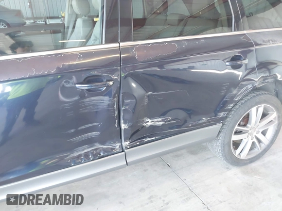 2013 Audi Q7 Premium Plus z VIN WA1LGAFE2DD008367, wystawiony jako IAAI lot #42164926 z przebiegiem 124 207 mil mil oraz . Historia ofert i sprzedaży dostępna na DreamBid. Obrazek 6.