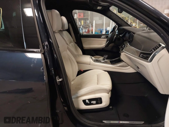 2022 BMW X7 M50i with VIN 5UXCX6C04N9M19672, listed as a IAAI auction lot 41952181 with 1 mi miles. Bid and sale history available at carsss.com. Image 5.