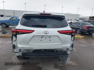 2022 Toyota Highlander LE z VIN 5TDBZRBH1NS216174, wystawiony jako IAAI lot #41903427 z przebiegiem 68 671 mil mil oraz . Historia ofert i sprzedaży dostępna na DreamBid. Obrazek 17.