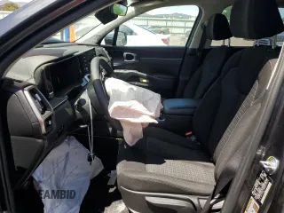 2021 Kia Sorento LX z VIN 5XYRGDLC4MG018310, wystawiony jako Copart lot #56917725 z przebiegiem 42 665 mil mil oraz Szkoda całkowita • Salvage title. Historia ofert i sprzedaży dostępna na DreamBid. Obrazek 7.