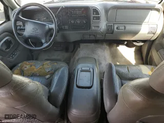 1997 Chevrolet Suburban with VIN 3GNFK16R6VG108892, listed as a Copart auction lot 50504805 with 200,647 mi miles and Clean Title. Bid and sale history available at carsss.com. Image 8.