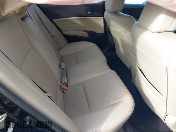 2013 Acura ILX Tech Pkg with VIN 19VDE1F7XDE007797, listed as a IAAI auction lot 41904415 with 240,310 mi miles. Bid and sale history available at carsss.com. Image 8.