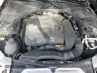 2019 Mercedes-Benz C 300 z VIN 55SWF8EB9KU300382, wystawiony jako Copart lot #70162065 z przebiegiem 162 091 mil mil oraz Szkoda całkowita • Salvage title. Historia ofert i sprzedaży dostępna na DreamBid. Obrazek 16.