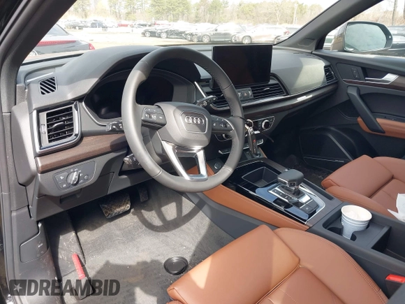 2025 Audi Q5 S line Premium Plus with VIN WA1EAAFY2S2035114, listed as a IAAI auction lot 42001102 with 778 mi miles and . Bid and sale history available at DreamBid. Image 5.