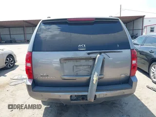 2007 Chevrolet Suburban LTZ with VIN 3GNFK163X7G142655, listed as a IAAI auction lot 42054756 with Not Provided miles. Bid and sale history available at carsss.com. Image 16.