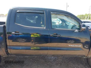 2017 Toyota Tacoma SR5 z VIN 5TFAZ5CNXHX048879, wystawiony jako IAAI lot #42157227 z przebiegiem 119 932 mil mil oraz . Historia ofert i sprzedaży dostępna na DreamBid. Obrazek 13.