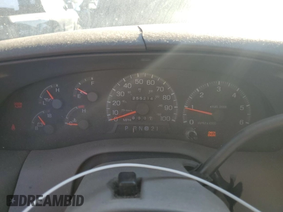 1998 Ford Expedition XLT with VIN 1FMRU17L4WLB16662, listed as a Copart auction lot 85239524 with 255,214 mi miles and Clean Title. Bid and sale history available at carsss.com. Image 9.