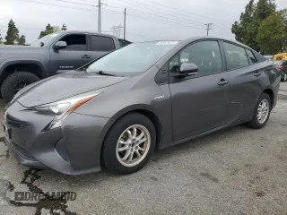 2016 Toyota Prius Two z VIN JTDKBRFU1G3527815, wystawiony jako Copart lot #55845425 z przebiegiem 74 302 mil mil oraz Szkoda całkowita • Salvage title. Historia ofert i sprzedaży dostępna na DreamBid. Obrazek 1.