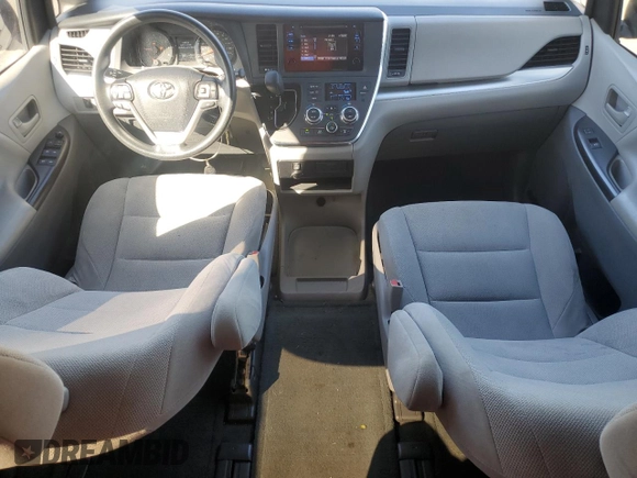 2017 Toyota Sienna L with VIN 5TDZZ3DC7HS895580, listed as a Copart auction lot 81540534 with 47,732 mi miles and Clean Title. Bid and sale history available at DreamBid. Image 8.