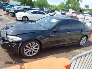 2011 BMW 5 Series 535i z VIN WBAFR7C50BC802210, wystawiony jako IAAI lot #42172097 z przebiegiem 148 983 mil mil oraz . Historia ofert i sprzedaży dostępna na DreamBid. Obrazek 14.