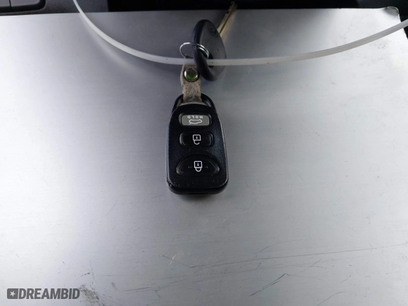 2014 Hyundai Elantra SE with VIN KMHDH4AE8EU170548, listed as a IAAI auction lot 41789097 with 196,055 mi miles. Bid and sale history available at carsss.com. Image 11.
