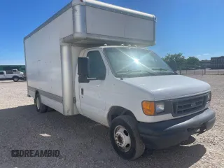 2007 Ford Econoline Cargo с VIN 1FDXE45S67DA16445, выставлен на аукционе Copart как лот 65919845 с пробегом Не указан миль и Чистый • Clean title. История ставок и продаж доступна на DreamBid. Изображение 1.