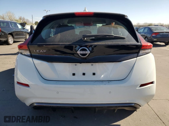 2025 Nissan LEAF S z VIN 1N4AZ1BV1SC562084, wystawiony jako Copart lot #53189765 z przebiegiem 7 953 mil mil oraz Szkoda całkowita • Salvage title. Historia ofert i sprzedaży dostępna na DreamBid. Obrazek 6.