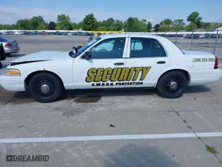 2009 Ford Police Interceptor with VIN 2FAHP71V99X141896, listed as a IAAI auction lot 39829556 with 1 mi miles. Bid and sale history available at carsss.com. Image 15.