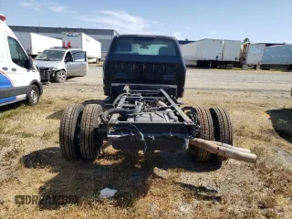 2017 Ford F-550 XL z VIN 1FDUF5GT4HEE34042, wystawiony jako Copart lot #59163265 z przebiegiem Nie podano mil oraz Tytuł czysty. Historia ofert i sprzedaży dostępna na DreamBid. Obrazek 6.
