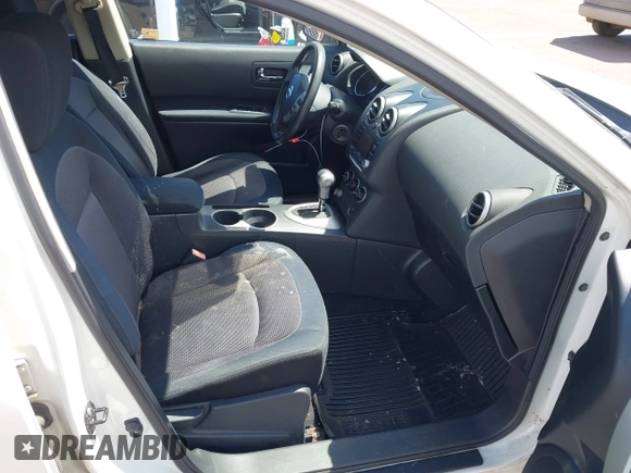 2011 Nissan Rogue SV z VIN JN8AS5MT7BW179433, wystawiony jako IAAI lot #42041364 z przebiegiem 110 197 mil mil oraz . Historia ofert i sprzedaży dostępna na DreamBid. Obrazek 5.