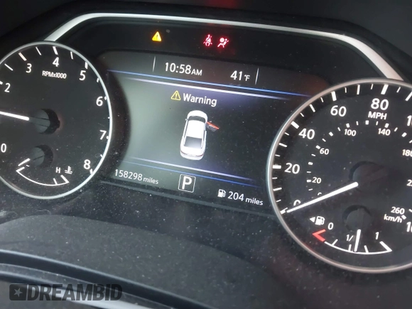 2017 Nissan Maxima SV with VIN 1N4AA6AP2HC418270, listed as a IAAI auction lot 41305536 with 158,298 mi miles. Bid and sale history available at carsss.com. Image 15.