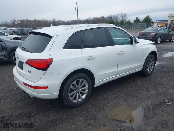 2016 Audi Q5 Premium with VIN WA1C2AFP3GA091698, listed as a IAAI auction lot 41849412 with 110,485 mi miles. Bid and sale history available at carsss.com. Image 4.