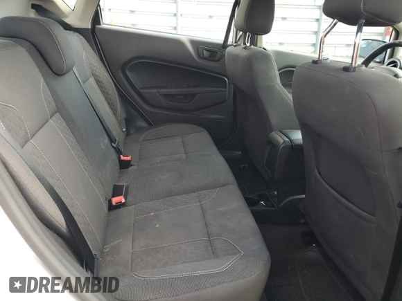 2019 Ford Fiesta SE z VIN 3FADP4EJ5KM106732, wystawiony jako Copart lot #55856145 z przebiegiem 79 778 mil mil oraz Szkoda całkowita • Salvage title. Historia ofert i sprzedaży dostępna na DreamBid. Obrazek 10.