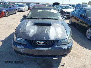 2001 Ford Mustang GT Deluxe with VIN 1FAFP45X81F225371, listed as a IAAI auction lot 41665488 with 1 mi miles. Bid and sale history available at carsss.com. Image 6.