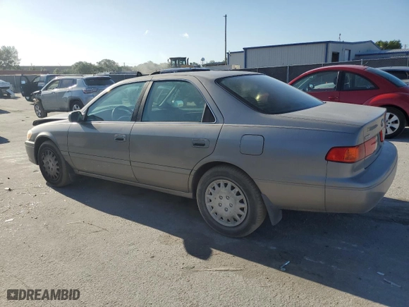 2000 Toyota Camry CE with VIN 4T1BG22K0YU009702, listed as a Copart auction lot 51870605 with 77,262 mi miles and Clean Title. Bid and sale history available at carsss.com. Image 2.