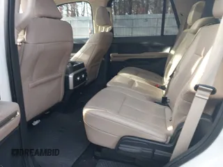 2022 Ford Expedition XLT with VIN 1FMJU1JT1NEA27995, listed as a IAAI auction lot 40935076 with 154,139 mi miles. Bid and sale history available at carsss.com. Image 8.