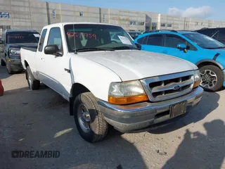 1998 Ford Ranger XL z VIN 1FTYR14X3WPB38380, wystawiony jako IAAI lot #42517759 z przebiegiem 167 720 mil mil oraz . Historia ofert i sprzedaży dostępna na DreamBid. Obrazek 1.