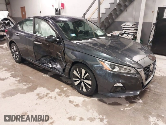 2020 Nissan Altima 2.5 SL with VIN 1N4BL4EV5LC136015, listed as a IAAI auction lot 41574543 with 109,681 mi miles. Bid and sale history available at carsss.com. Image 1.