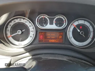 2014 FIAT 500L Easy z VIN ZFBCFABH4EZ019483, wystawiony jako Copart lot #51811735 z przebiegiem 104 801 mil mil oraz Szkoda całkowita • Salvage title. Historia ofert i sprzedaży dostępna na DreamBid. Obrazek 9.
