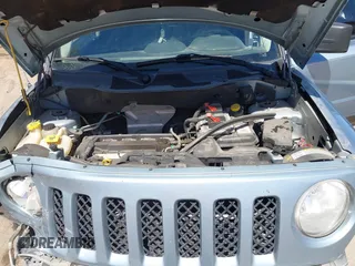 2013 Jeep Patriot Sport with VIN 1C4NJPBA5DD186974, listed as a IAAI auction lot 41900552 with 127,717 mi miles. Bid and sale history available at carsss.com. Image 10.