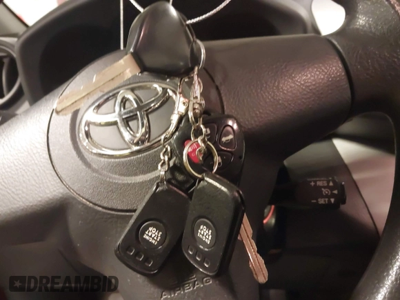 2006 Toyota RAV4 Sport with VIN JTMBK32V266003842, listed as a IAAI auction lot 41614629 with 168,196 mi miles. Bid and sale history available at carsss.com. Image 11.