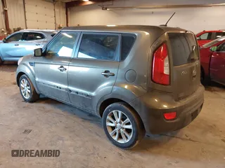 2012 Kia Soul + with VIN KNDJT2A64C7452975, listed as a IAAI auction lot 41635133 with 164,937 mi miles. Bid and sale history available at carsss.com. Image 3.